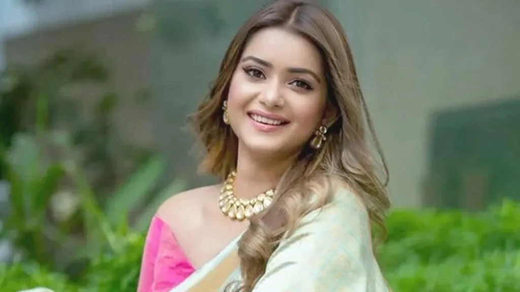 তানজিন তিশাকে আইনি নোটিশ, অভিযোগ আপত্তিকর ছবি প্রকাশের